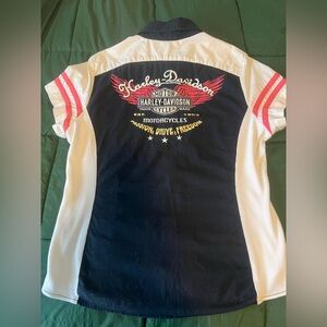 Vintage Women’s Harley Davidson zip up shirt